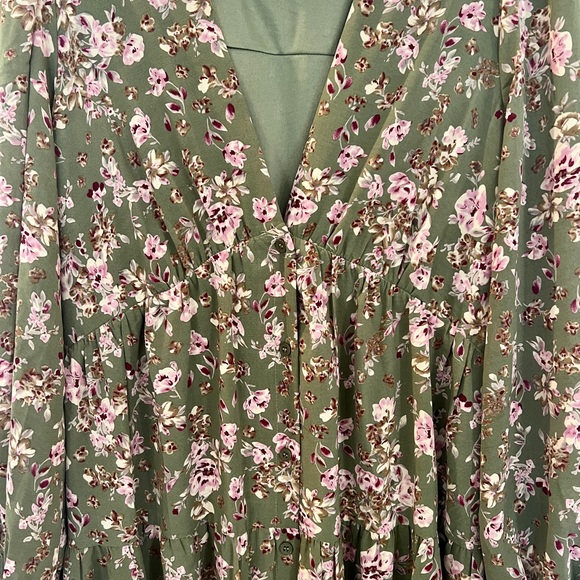 Pink Lily Green Floral Maxi Dress - Picture 2 of 4